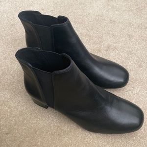 Clarks Women’s Cala Jean Bootie 8M